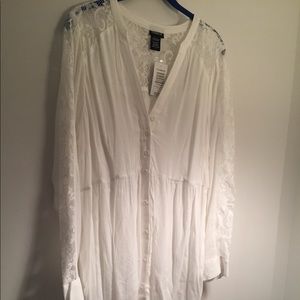 White lace tunic top by Torrid NWT